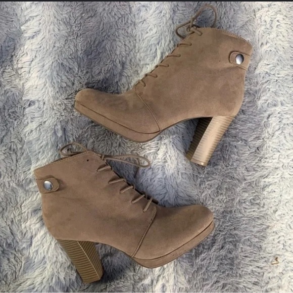 A.N.A Brown Ankle Boots for Women - Picture 1 of 7